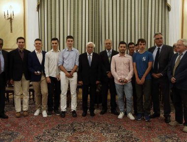 Π.Παυλόπουλος σε μαθητές Ολυμπιάδας Χημείας και Μαθηματικών: «Είστε η έκφραση της Αριστείας»